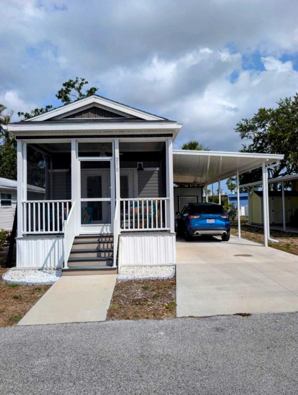 Photo 1 of 2 of home located at 2206 Chaney Drive, Lot 210 Ruskin, FL 33570