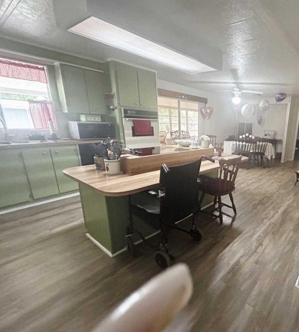 1983 AGE 45+ PARK Mobile Home