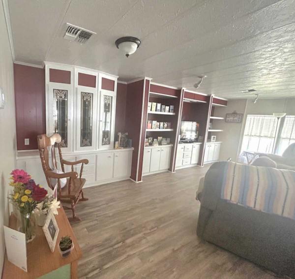 1983 AGE 45+ PARK Mobile Home