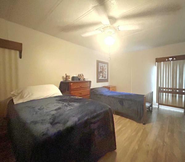1983 AGE 45+ PARK Mobile Home