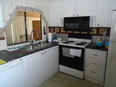 Photo 5 of 17 of home located at 3432 State Road 580, Lot 423 Safety Harbor, FL 34695
