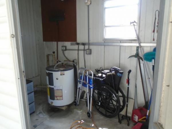 1979 SHER Manufactured Home