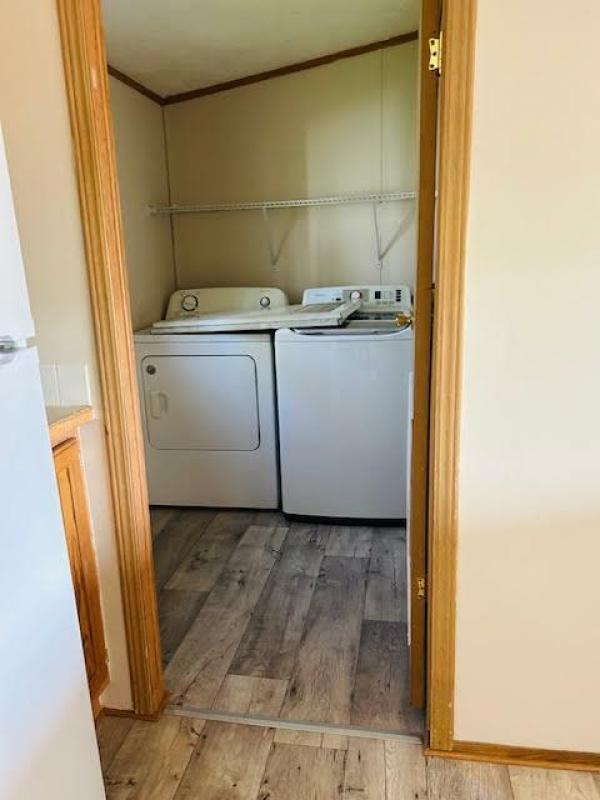 2000 Dutch Mobile Home