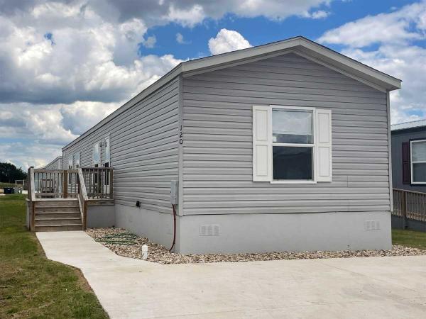 2022  Mobile Home For Rent