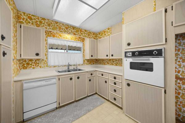 1975 Mobile Home