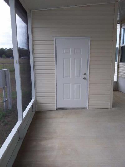 Photo 4 of 53 of home located at 9701 E Hwy 25 Lot 246 Belleview, FL 34420