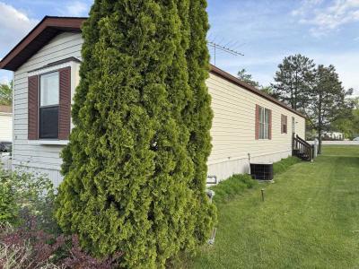Photo 2 of 12 of home located at 17 Cardinal Dr Beecher, IL 60401