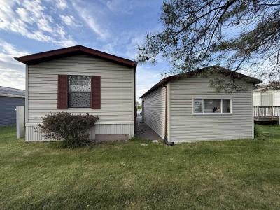 Photo 3 of 12 of home located at 17 Cardinal Dr Beecher, IL 60401