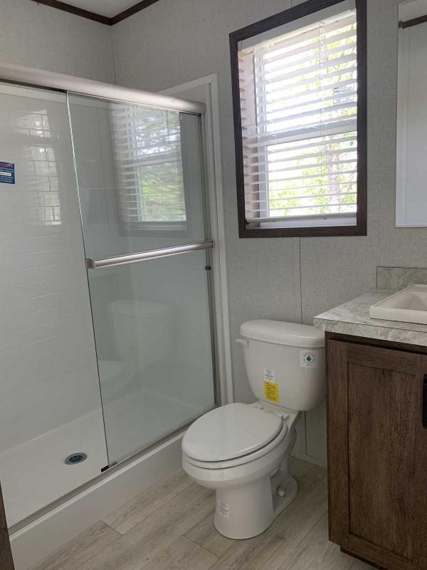 2024 Commodore Mobile Home