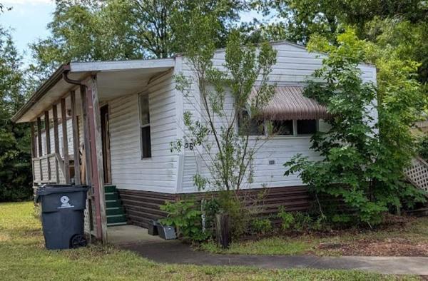 1985 Champion Manufactured Home