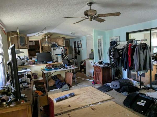 1985 Champion Manufactured Home