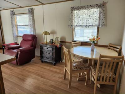Photo 2 of 20 of home located at 11 Lakeview Dr. Fruitland Park, FL 34731