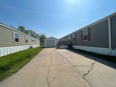 Photo 3 of 23 of home located at 2041 SE Four Seasons Dr. #164 Ankeny, IA 50021