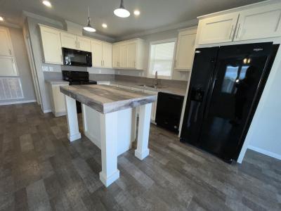 Photo 4 of 25 of home located at 3000 Us Hwy 17/92 W Lot #592 Haines City, FL 33844