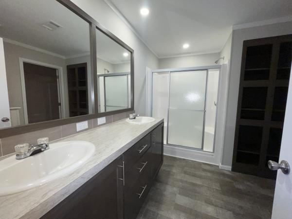 2021 Palm Harbor 340LS24482E Mobile Home