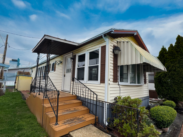 Photo 1 of 2 of home located at 850 N Halstead St., A9 Allentown, PA 18109