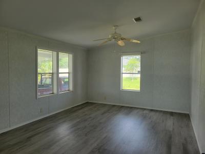 Photo 2 of 20 of home located at 32 East Ln Palmetto, FL 34221