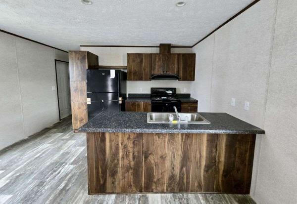 Photo 1 of 2 of home located at 2006 Greenfield Middletown, OH 45044