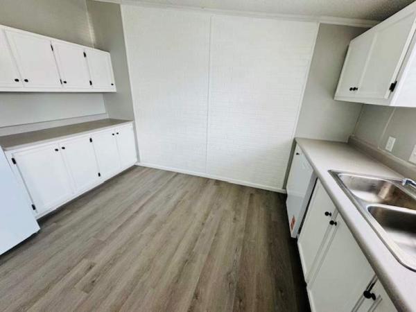 1996 Commadore Manufactured Home