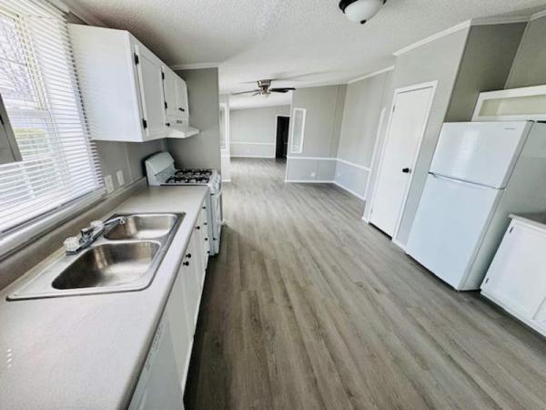 1996 Commadore Manufactured Home