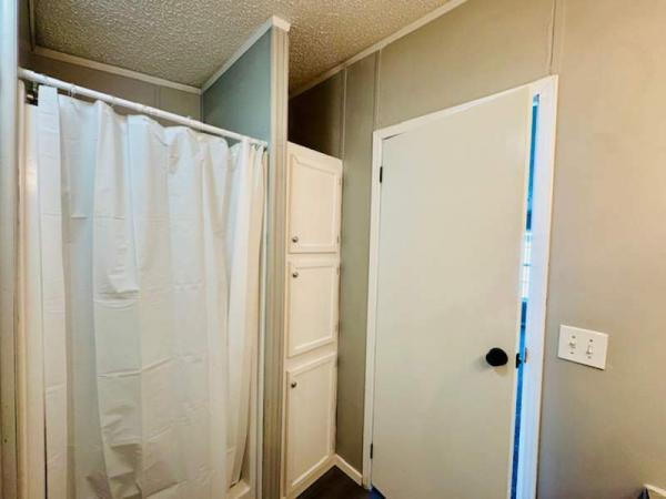 1996 Commadore Manufactured Home
