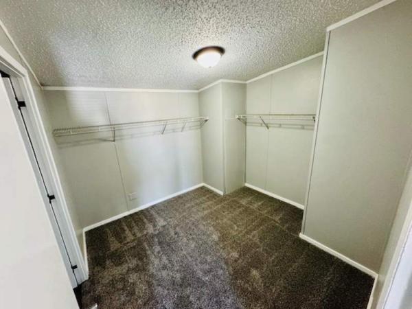 1996 Commadore Manufactured Home