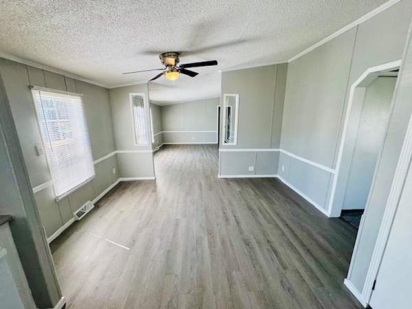 1996 Commadore Manufactured Home