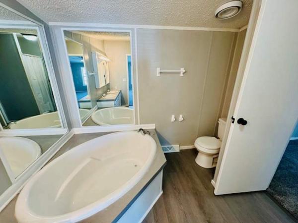 1996 Commadore Manufactured Home