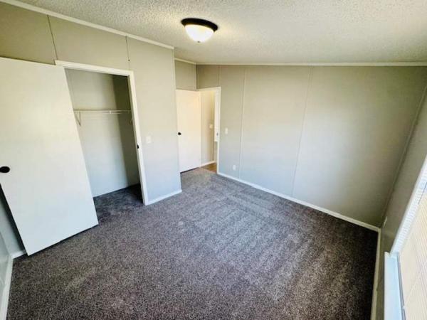 1996 Commadore Manufactured Home