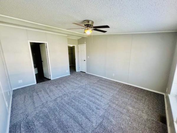 1996 Commadore Manufactured Home