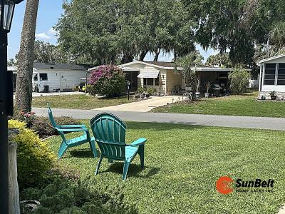 Photo 3 of 38 of home located at 1260 Citrus Drive Leesburg, FL 34788