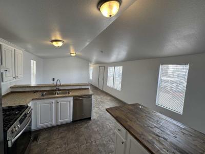 Photo 6 of 18 of home located at 625 W. Mckellips Rd. #236 Mesa, AZ 85201