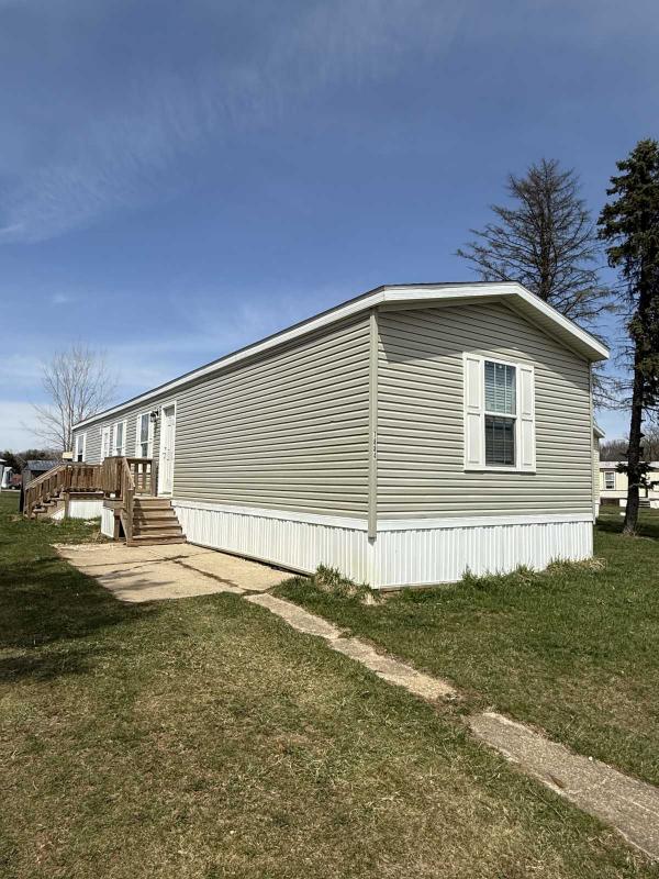 Photo 1 of 2 of home located at 7884 East Circle Dr Parma, MI 49269
