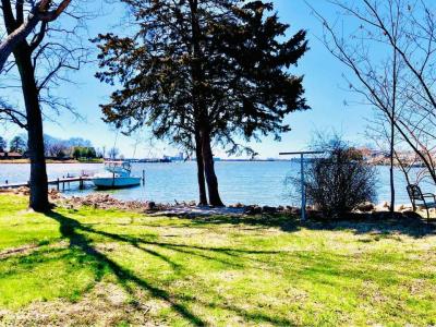 Photo 5 of 11 of home located at 22 Shore Rd Sparrow Point, MD 21219