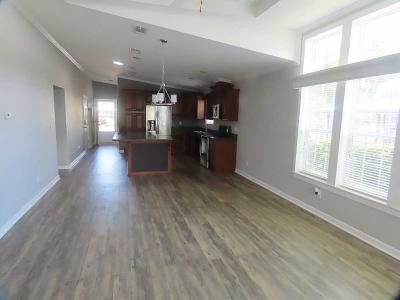 Photo 4 of 8 of home located at 815 E Palm Valley Oviedo, FL 32765