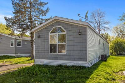 Photo 3 of 10 of home located at 805 Macbeth Cir Lakeville, MN 55044