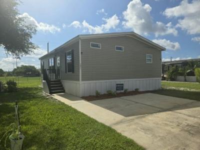 Mobile Home at 7071 Greenbrier Village Drive Lakeland, FL 33810
