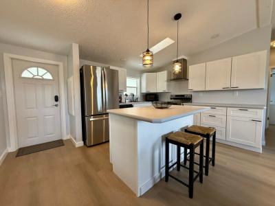 Photo 3 of 13 of home located at 68 Iroquois No. Fort Myers Beach, FL 33931