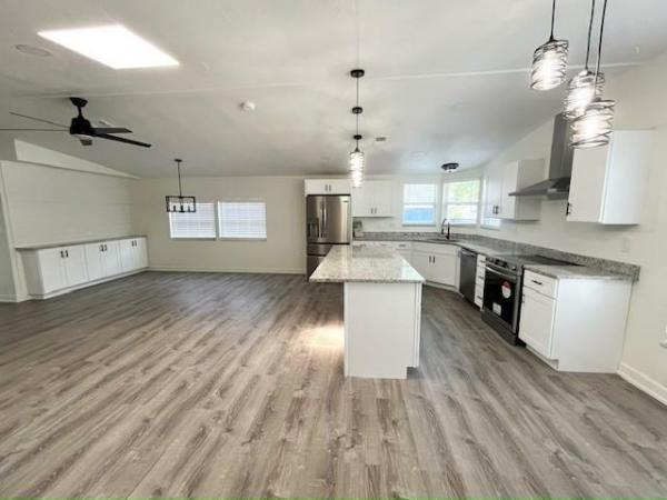 1988 Palm Manufactured Home