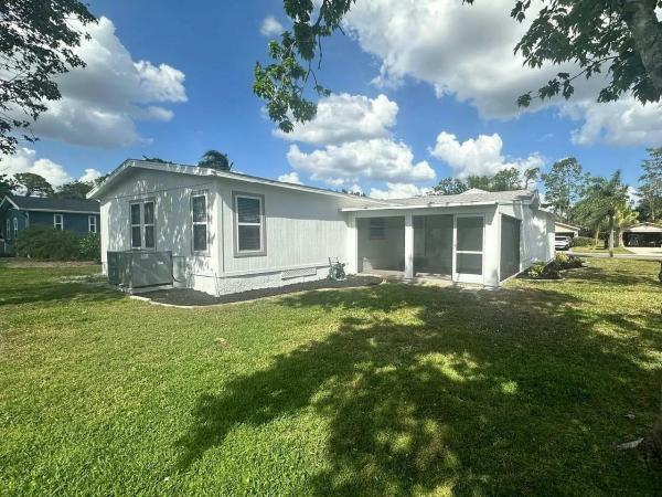 1988 Palm Manufactured Home