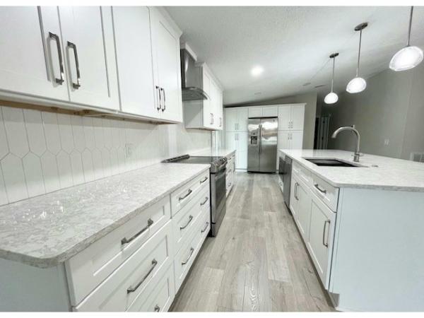 1987 Barrington Manufactured Home