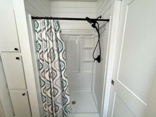 1987 Barrington Manufactured Home
