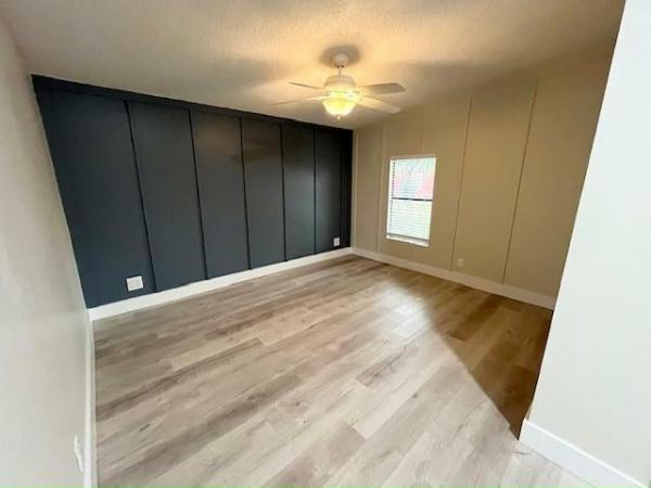 1987 Barrington Manufactured Home