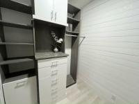 1987 Barrington Manufactured Home