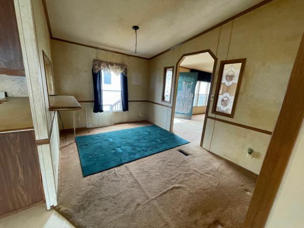 1997 HOMES OF LEGEND TRADITION Mobile Home