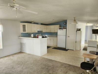 Photo 2 of 20 of home located at 20 Lakewood Ln. Fruitland Park, FL 34731