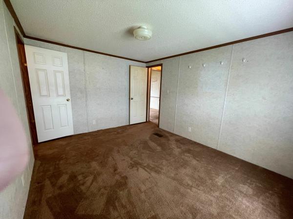 1997 HOMES OF LEGEND TRADITION Mobile Home