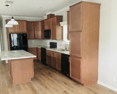 Photo 5 of 15 of home located at 465 Maple Dr SW Labelle, FL 33935