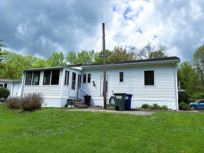 Photo 4 of 19 of home located at 29 Brookside Drive Southington, CT 06489