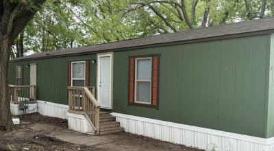 Mobile Home at 4842 S Topeka Blvd. Lot #4 Topeka, KS 66609